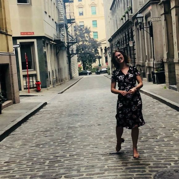 Meet your Posher, Taylor - Picture 1 of 1